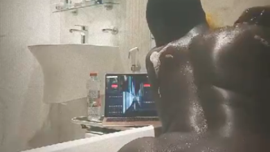 Nigerian lady twerks naked